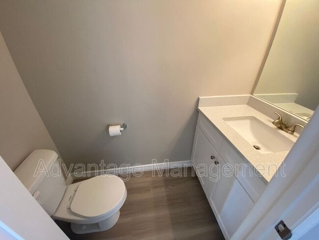 Building Photo - 738 N 150 E St