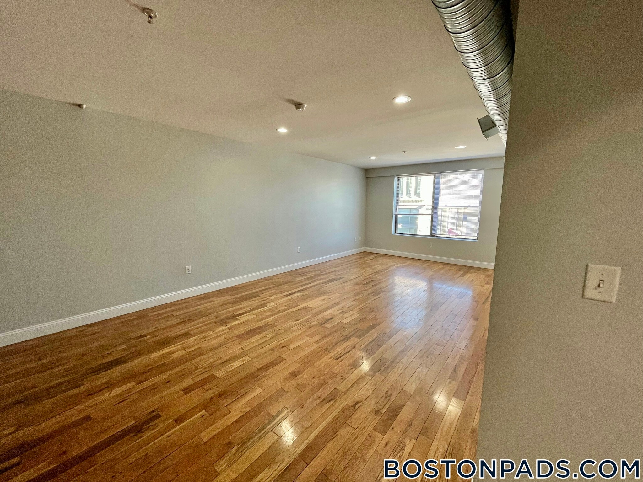 Building Photo - 26 Portland St