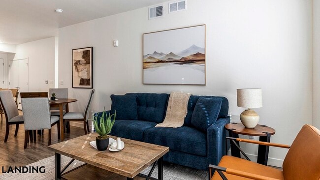 Building Photo - 1760 S Crismon Rd