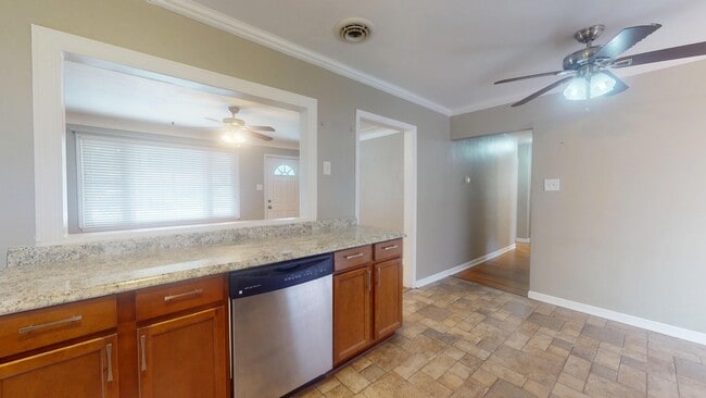 Building Photo - 331 Frey Ln
