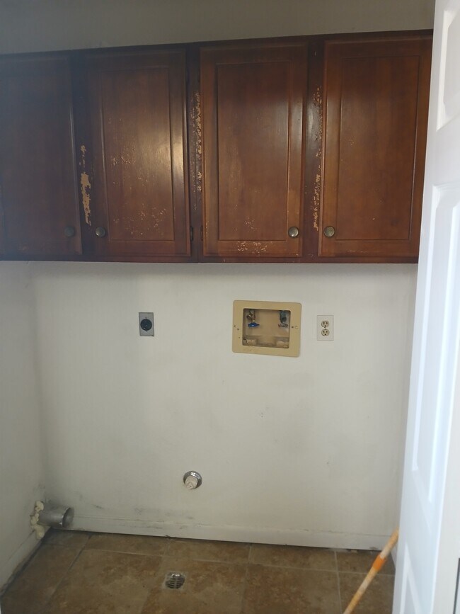 Building Photo - 5101 Middlecoff Cir