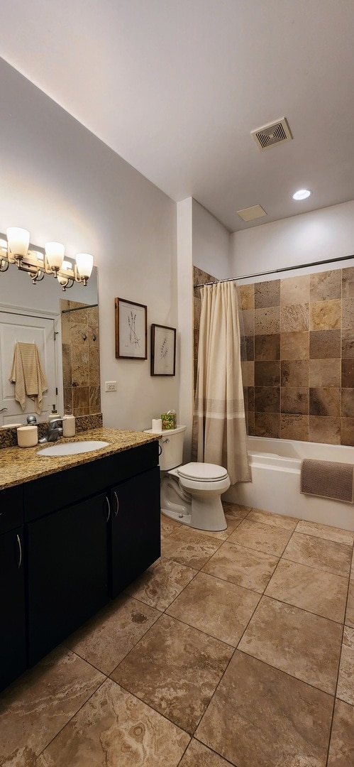 Building Photo - 918 W Belmont Ave