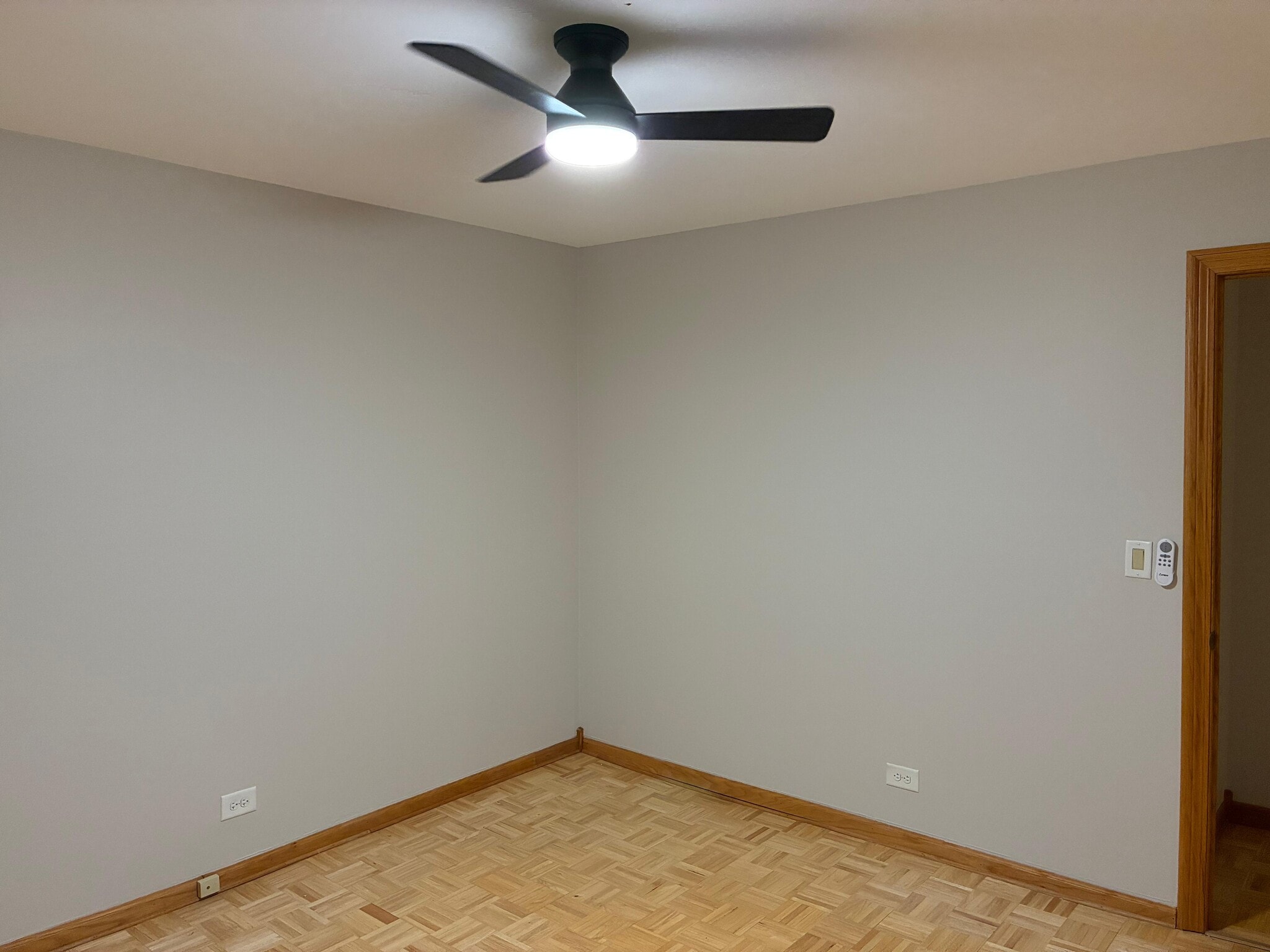 Building Photo - 7108 W Niles Ave