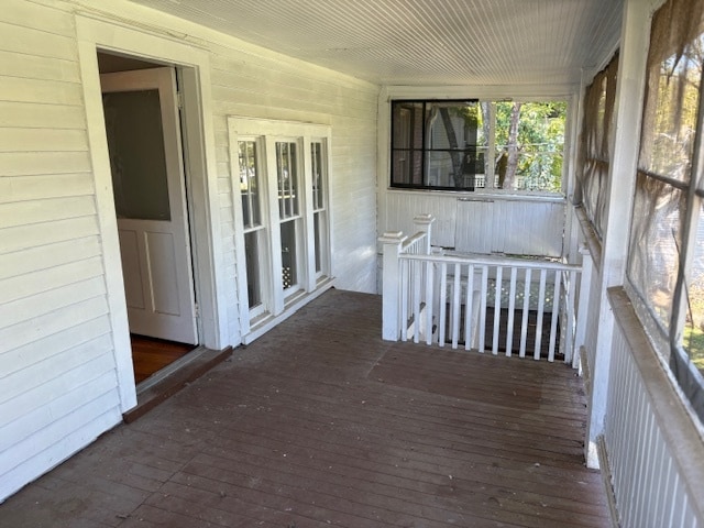 Building Photo - 305 E Lytle St