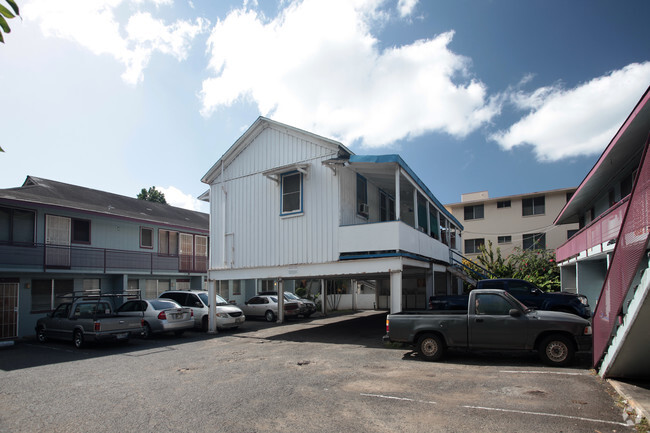 Building Photo - Nuuanu Gardens