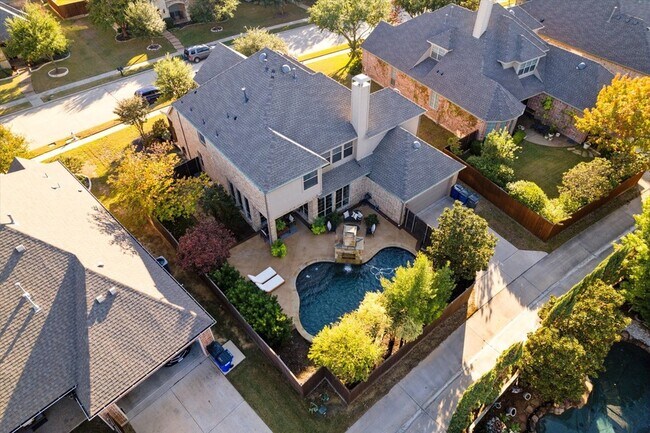 Building Photo - 924 Lairds Ln