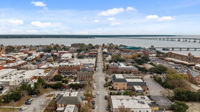 Building Photo - 419 Sky Sail Blvd