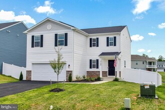 Building Photo - 3148 White Tail Dr