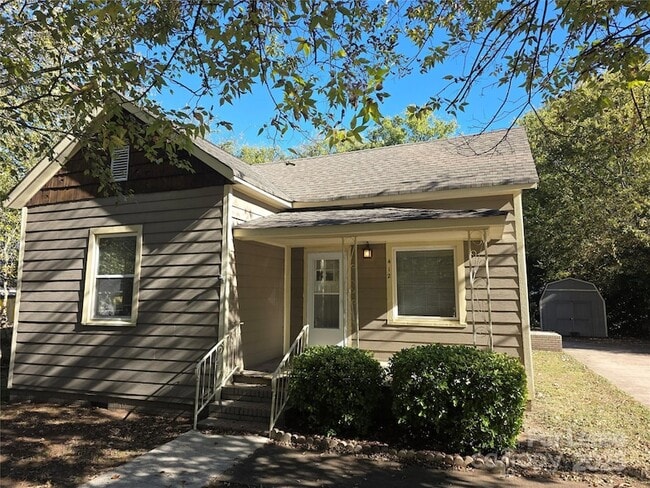 Building Photo - 412 Park Ave