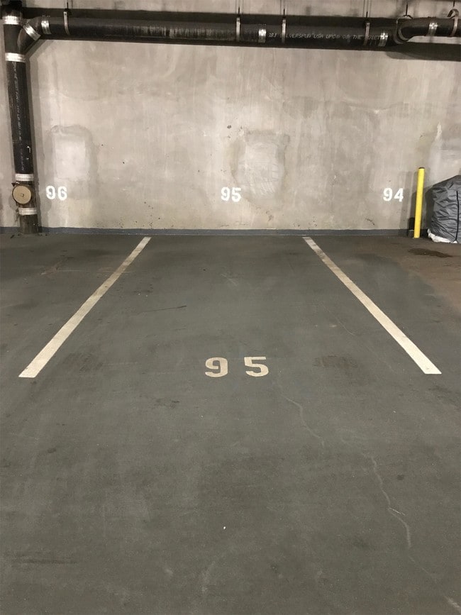 Building Photo - 1975 Grant St