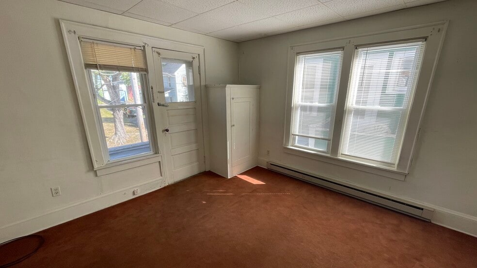 Building Photo - 13 Walnut St