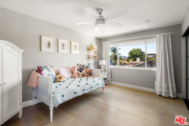 Building Photo - 28667 Acacia Glen St