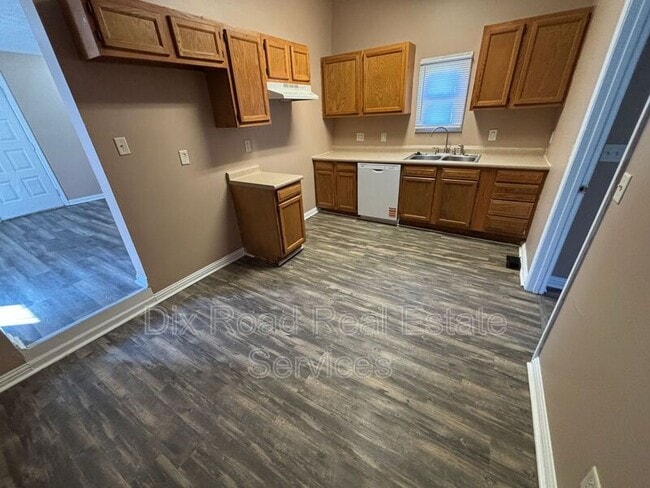 Building Photo - 2030 Pater Ave