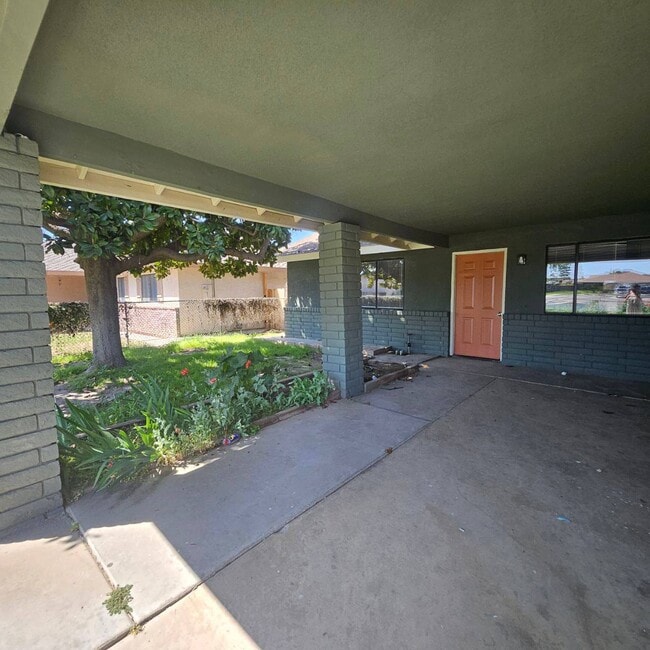 Building Photo - 2308 W Kanai Ave