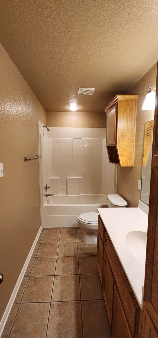 Building Photo - 3 Bedroom / 2 Bath Duplex – Near Fort Hood – Killeen, TX