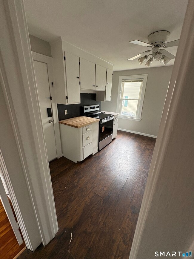 Building Photo - 250 Deerfield Rd