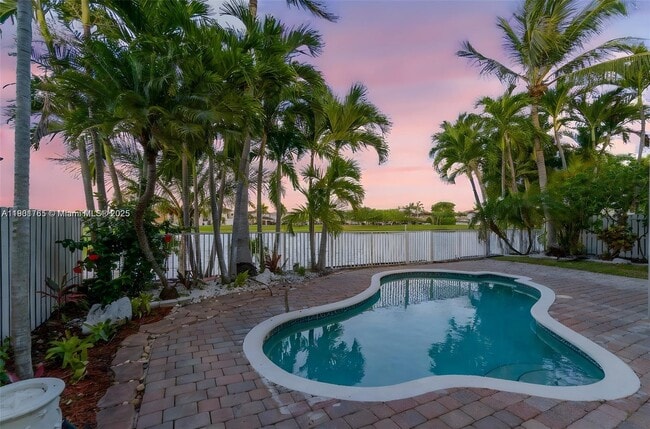 Building Photo - 6425 SW 164th Ave