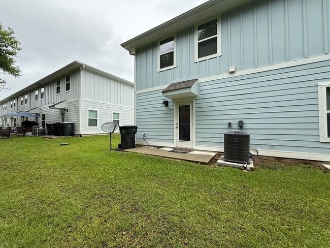Building Photo - Pensacola - Admirals Quarters - 3 bedroom,...