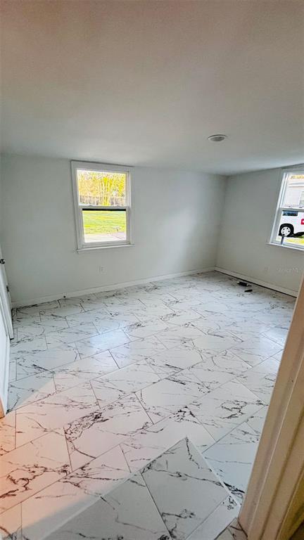 Building Photo - 5423 Greenfield Rd