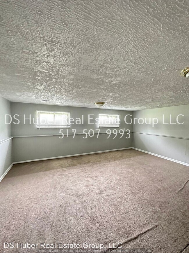 Building Photo - 3 br, 2 bath House - 4200 Brighton Dr