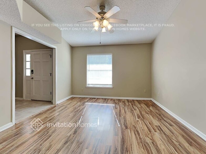 Building Photo - 3271 Glendyne Dr W