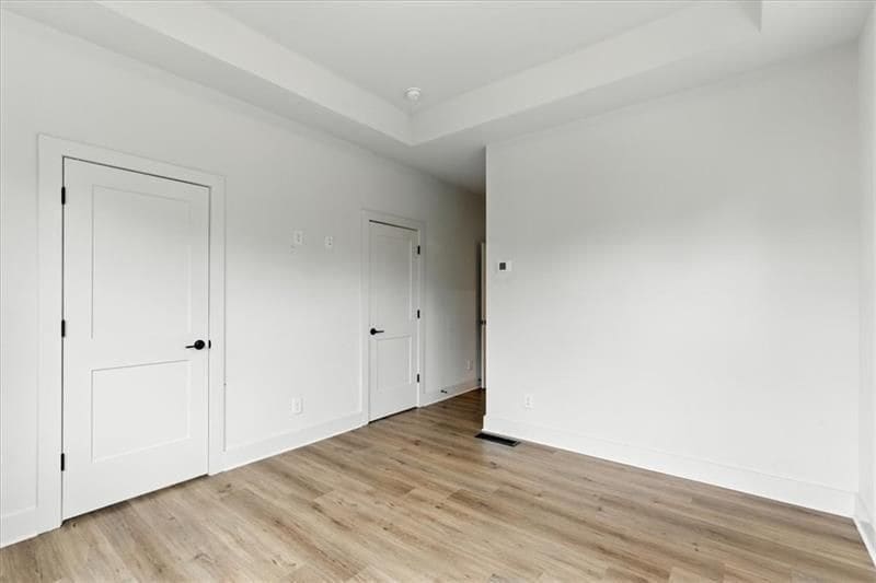 Building Photo - 170 Color Cir