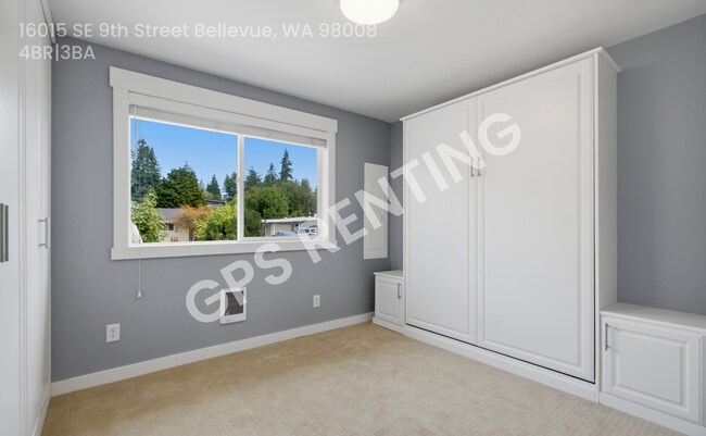 Building Photo - 16015 SE 9th St