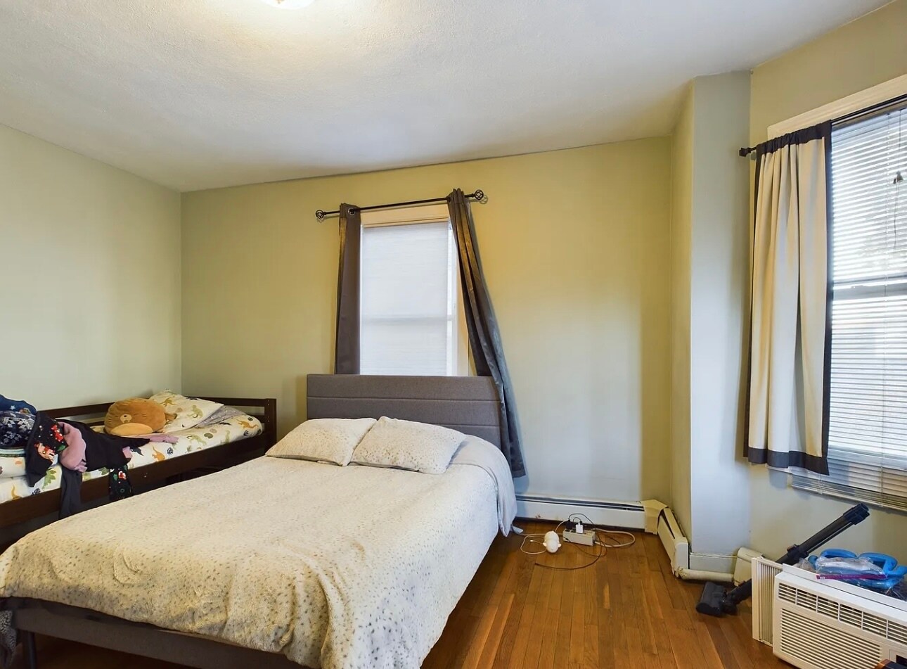 Building Photo - 237 Tremont St