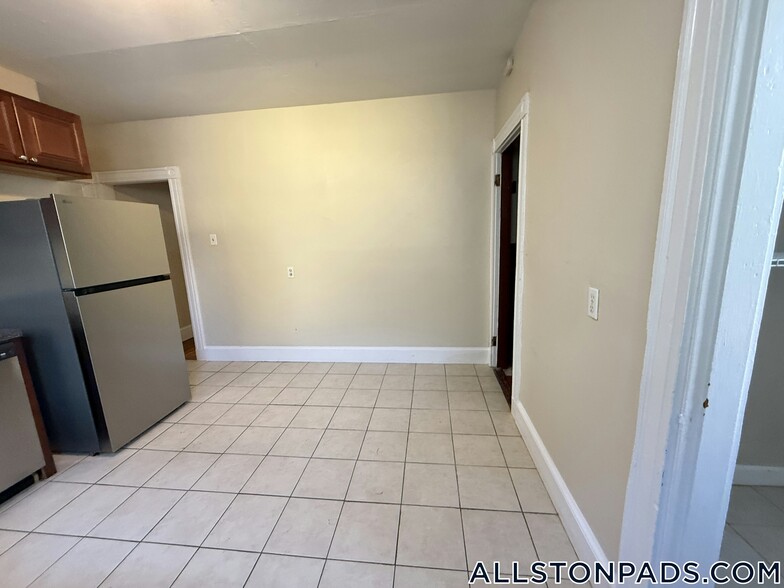 Building Photo - 35 Allston St