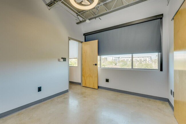 Building Photo - 4801 S Congress Ave