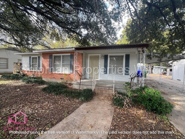 Building Photo - 3917 Maple Ave