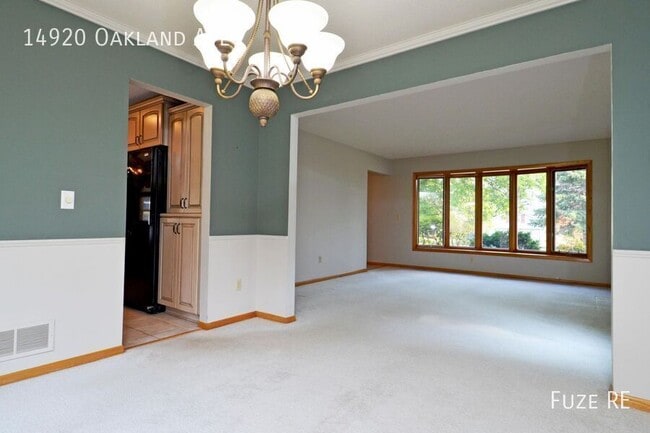 Building Photo - 14920 Oakland Ave