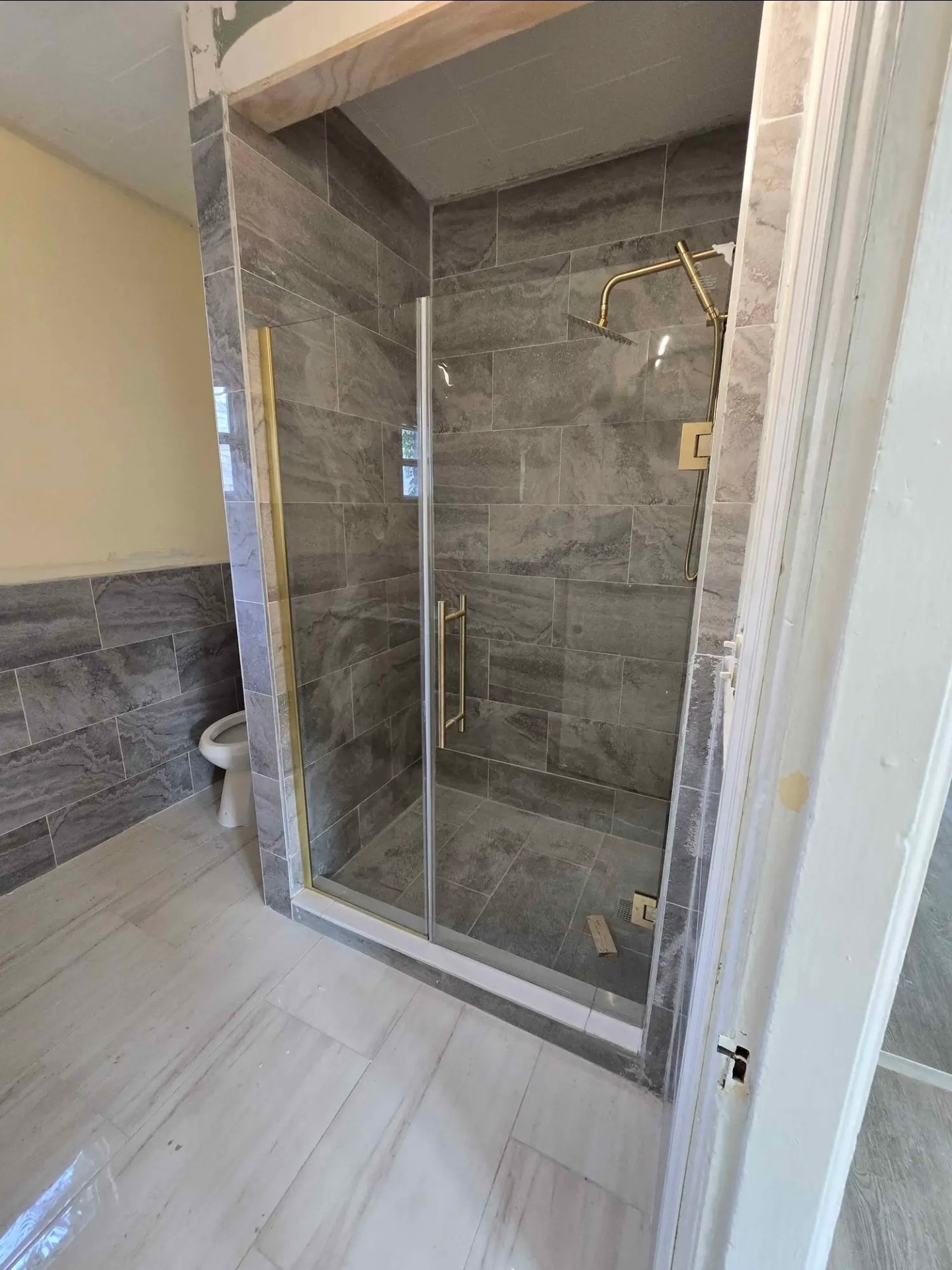 Building Photo - 541 5th Ave