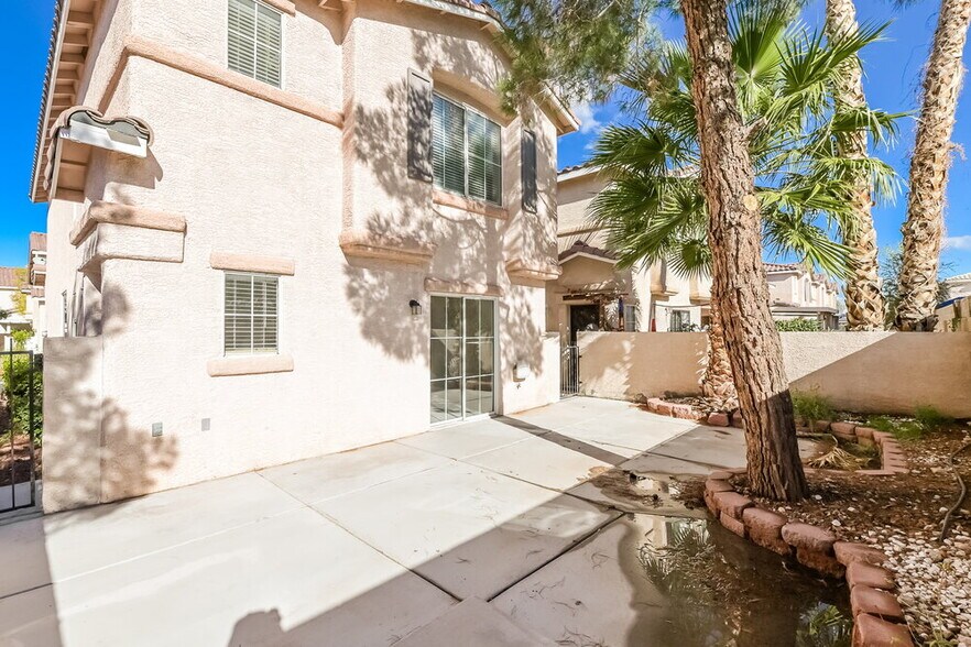 Building Photo - 65 Belle Soleil Ave