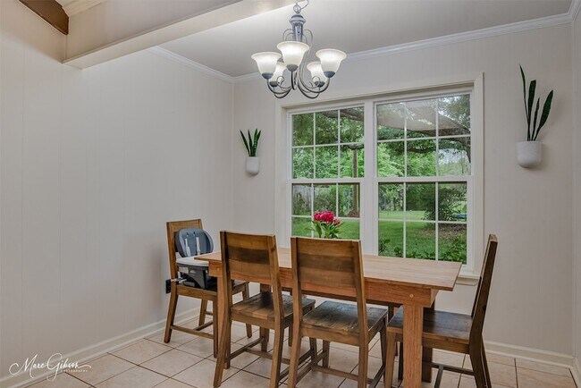 Building Photo - 7440 Camelback Dr