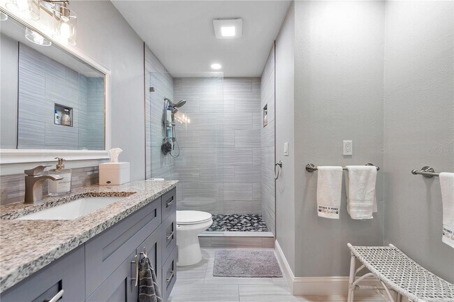 Building Photo - 5172 Coquina Key Dr SE