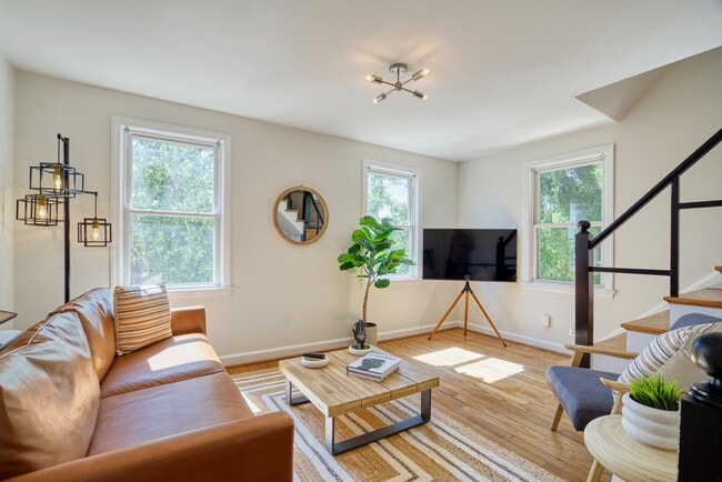 Building Photo - 3731 S Kemper Rd