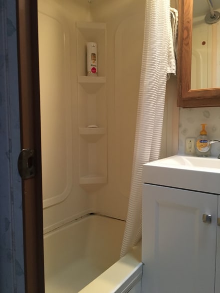 Building Photo - 2020 Lee Dr