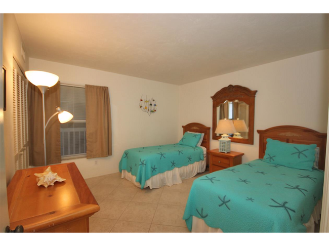 Building Photo - 901 Collier Ct