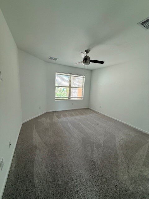 Building Photo - 3049 Pensacola Dr