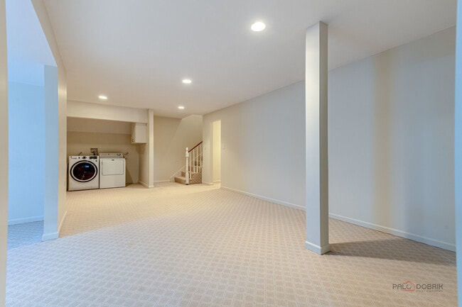 Building Photo - 20772 N William Ave