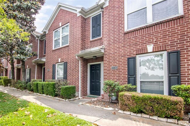 Building Photo - 2236 Ann St