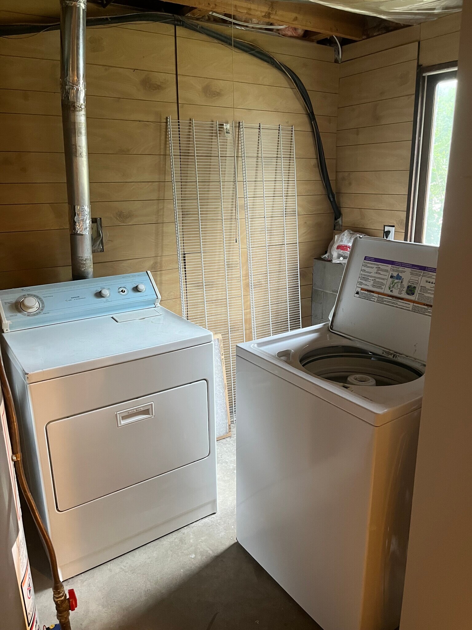In-unit washer/dryer - 502 Sunnyside Ln