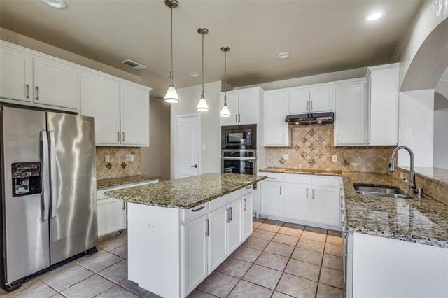 Building Photo - 4612 Old Pond Dr