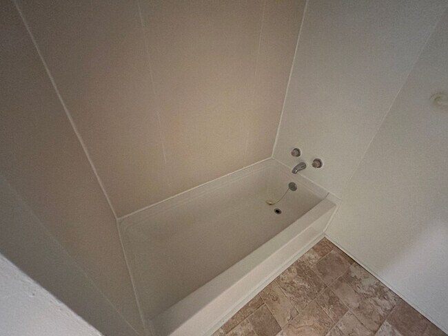 Building Photo - Spacious 4 Bedroom Trinity Park Home - Near Duke and Downtown Durham