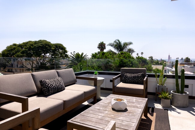 Building Photo - 1012 Beryl St