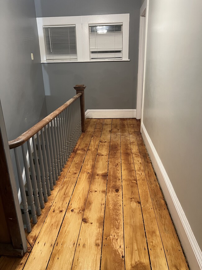 hallway - 24 Lancaster Rd