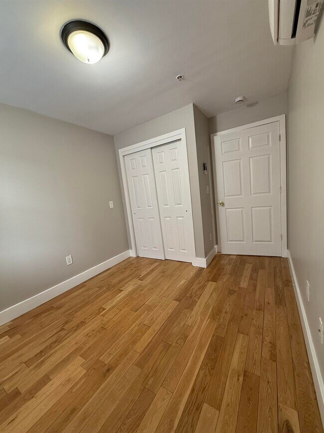 Building Photo - 73-75-75 Ferry St