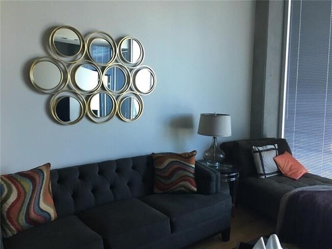 Building Photo - 400 W Peachtree St NW