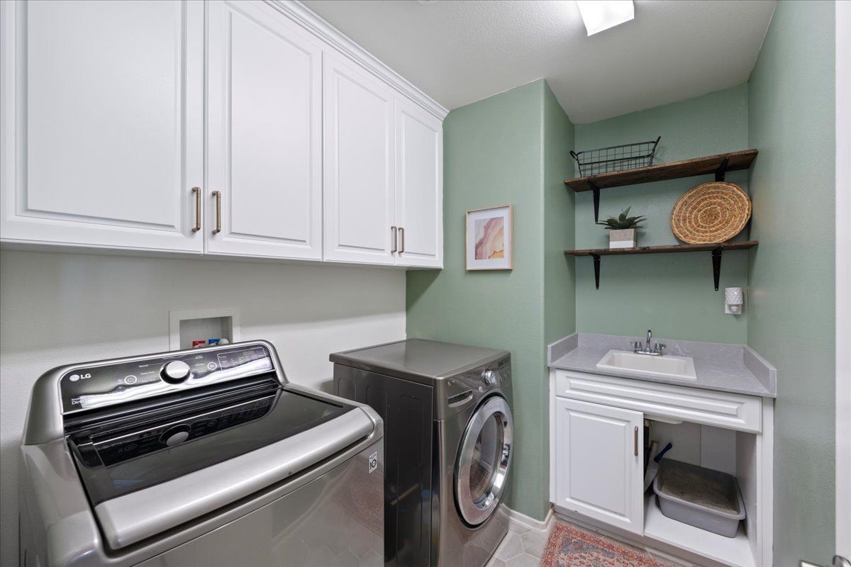 Building Photo - 14373 Lorado Way